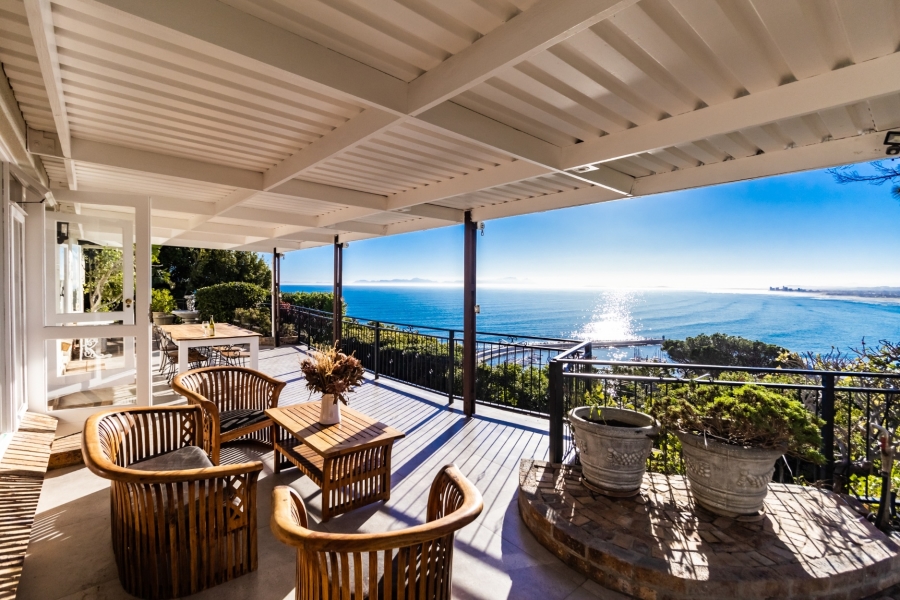 4 Bedroom Property for Sale in Mountainside Western Cape
